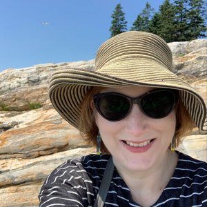 Meet your Posher, Amy